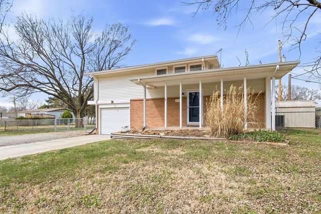 6401 N Randall St, Wichita, KS 67219