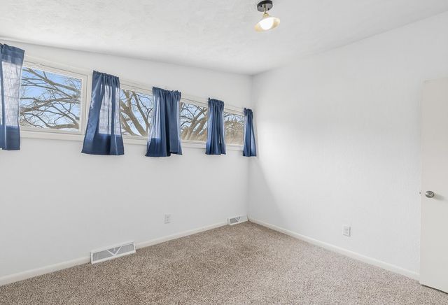 6401 N Randall St, Wichita, KS 67219