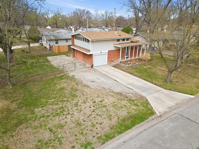 6401 N Randall St, Wichita, KS 67219