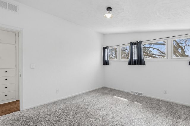 6401 N Randall St, Wichita, KS 67219