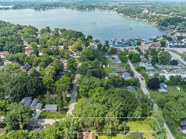 800 Lake STREET, Twin Lakes, WI 53181