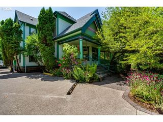 412 E 13TH Ave, Eugene, OR 97401