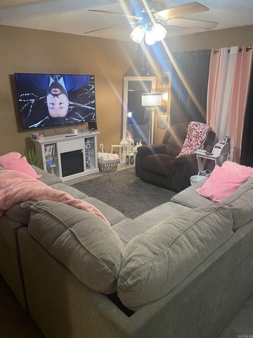 18 Woodbriar Dr, Jacksonville, AR 72076