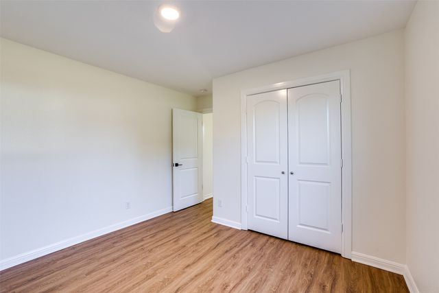 2836 Burchill Road S, Fort Worth, TX 76105