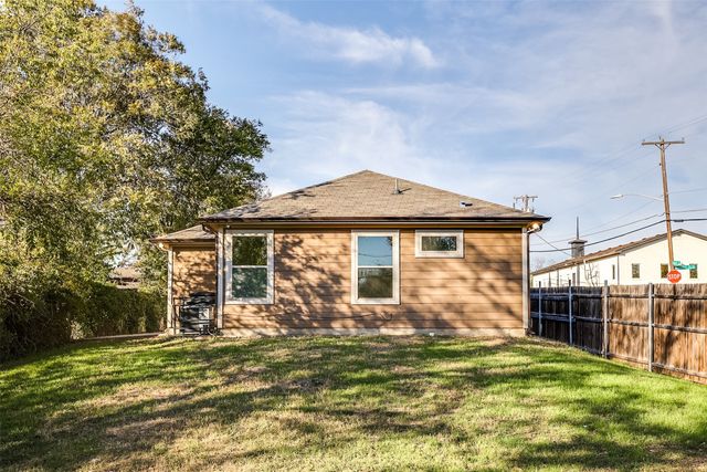 2836 Burchill Road S, Fort Worth, TX 76105