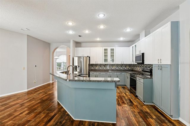 9305 WELLINGTON PARK CIRCLE, Tampa, FL 33647