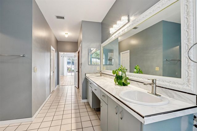 9305 WELLINGTON PARK CIRCLE, Tampa, FL 33647