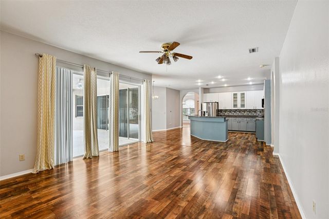 9305 WELLINGTON PARK CIRCLE, Tampa, FL 33647