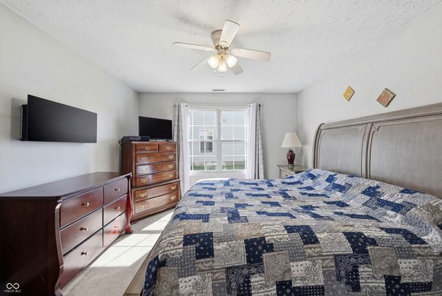 986 Youngs Creek Drive, Franklin, IN 46131