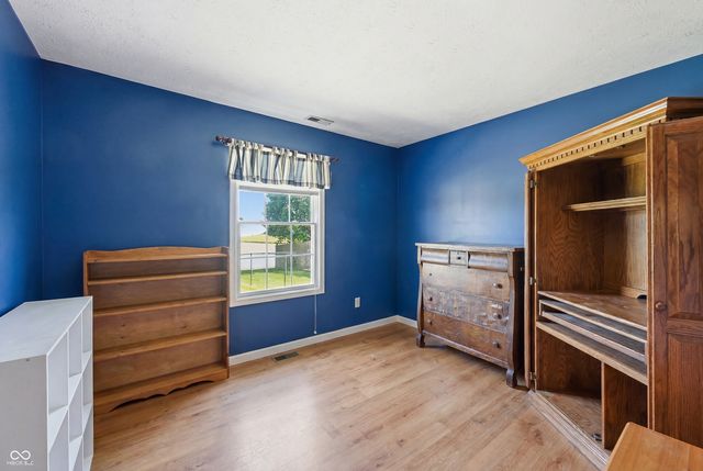 986 Youngs Creek Drive, Franklin, IN 46131