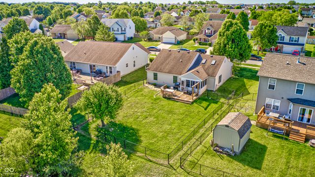 986 Youngs Creek Drive, Franklin, IN 46131