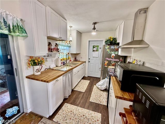 332 Dellwood AVE, Lehigh Acres, FL 33936