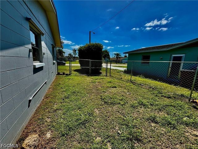 332 Dellwood AVE, Lehigh Acres, FL 33936