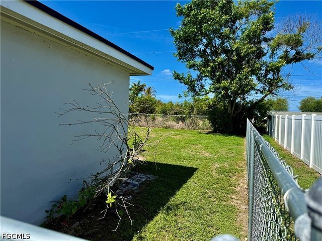 332 Dellwood AVE, Lehigh Acres, FL 33936