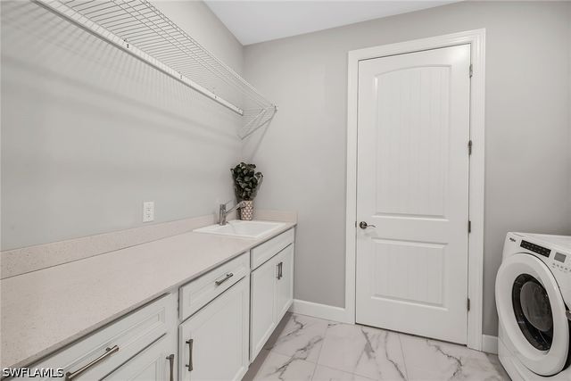 6787 Pennyroyal DR, Naples, FL 34114
