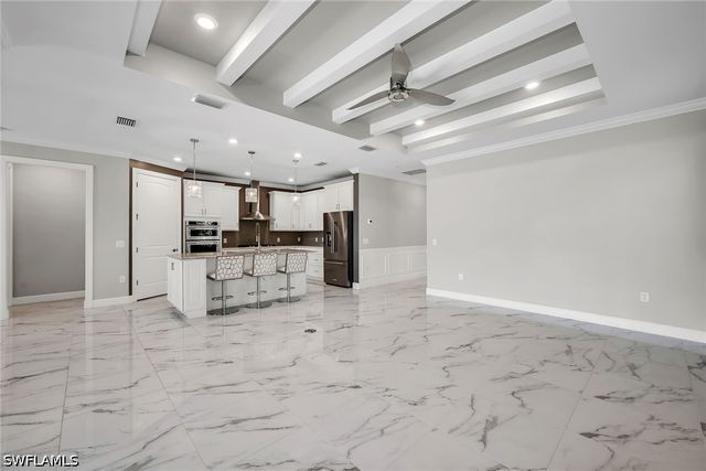 6787 Pennyroyal DR, Naples, FL 34114