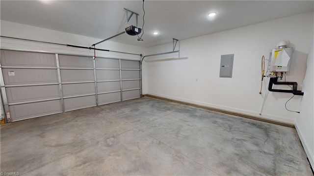 3043 Loch Drive, Winston-salem, NC 27106