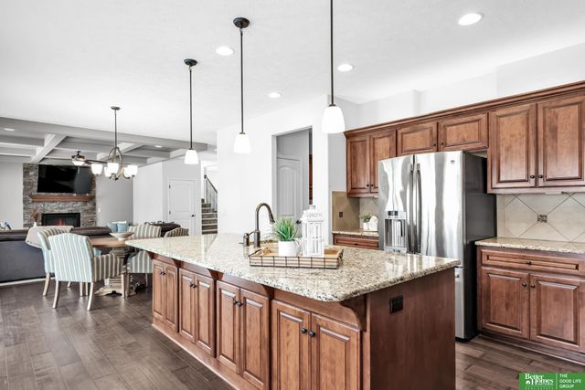 19758 Weir Street, Omaha, NE 68135