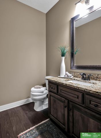 19758 Weir Street, Omaha, NE 68135