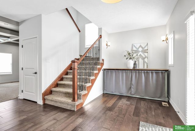 19758 Weir Street, Omaha, NE 68135