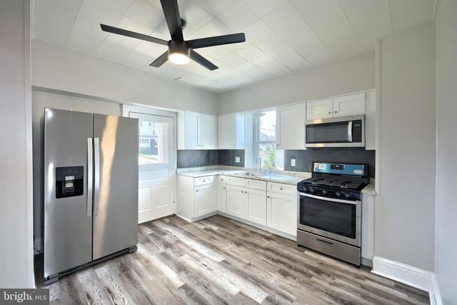 5 N 2ND ST, Mount Wolf, PA 17347