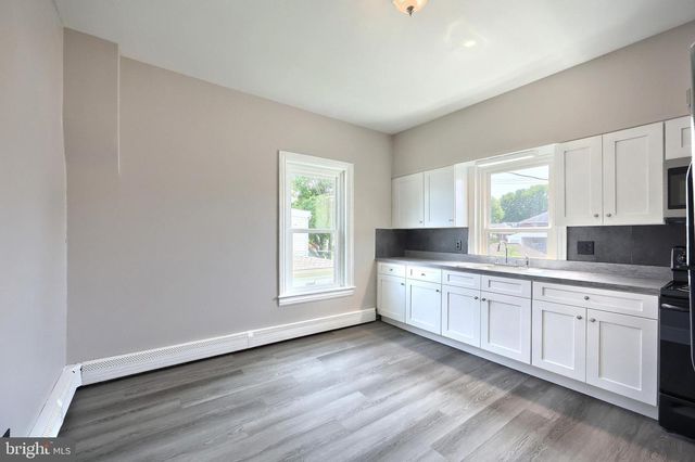 5 N 2ND ST, Mount Wolf, PA 17347