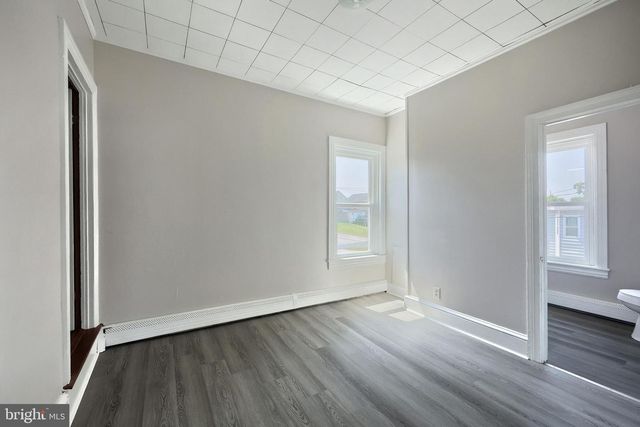 5 N 2ND ST, Mount Wolf, PA 17347