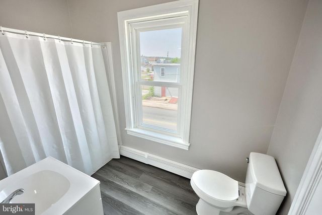 5 N 2ND ST, Mount Wolf, PA 17347