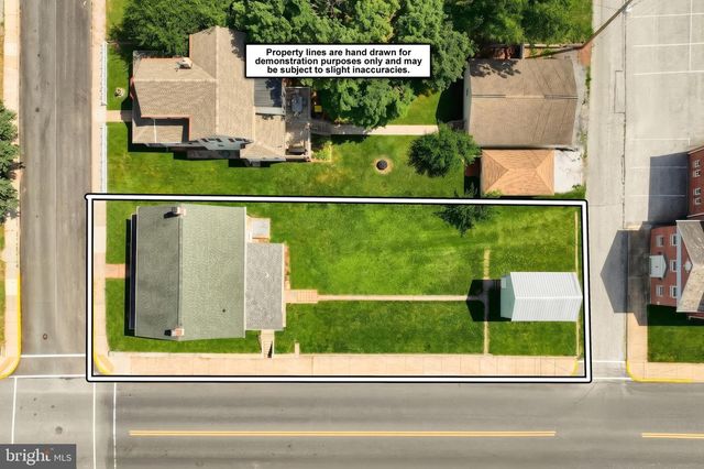 5 N 2ND ST, Mount Wolf, PA 17347