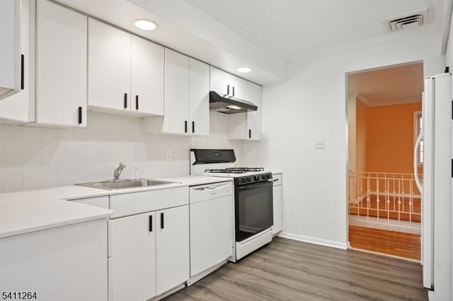 14 Mellon Ave, West Orange Twp., NJ 07052