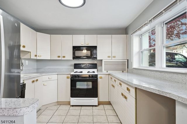 14 Mellon Ave, West Orange Twp., NJ 07052