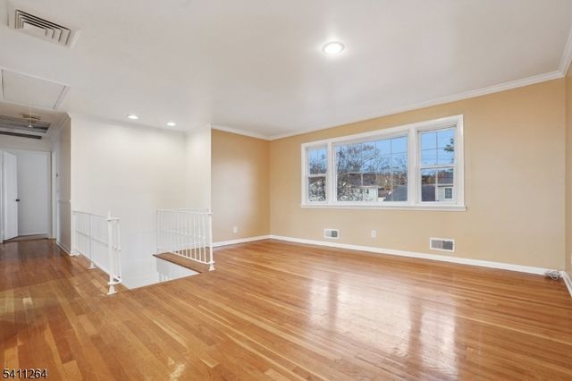 14 Mellon Ave, West Orange Twp., NJ 07052