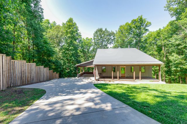 1095 Overlook Trl, Kingston Springs, TN 37082