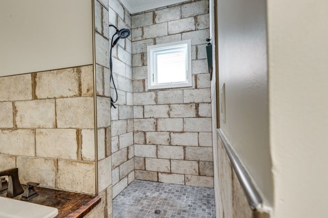 1095 Overlook Trl, Kingston Springs, TN 37082