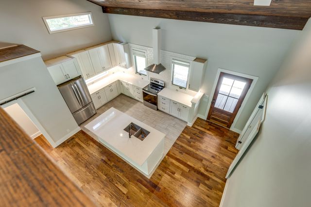 1095 Overlook Trl, Kingston Springs, TN 37082
