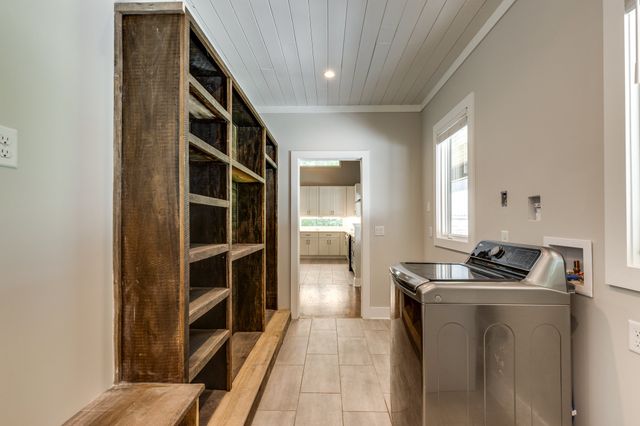 1095 Overlook Trl, Kingston Springs, TN 37082