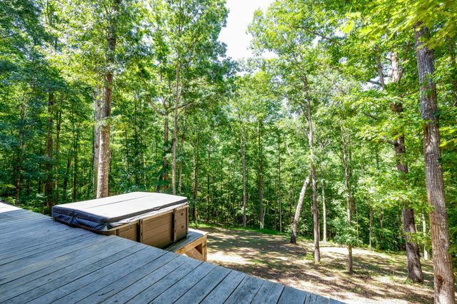 1095 Overlook Trl, Kingston Springs, TN 37082