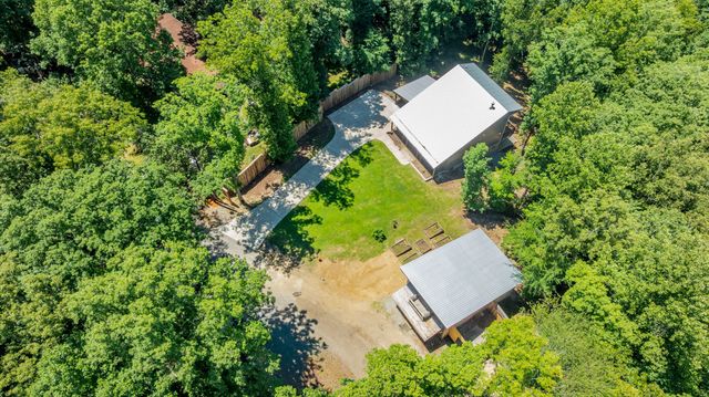 1095 Overlook Trl, Kingston Springs, TN 37082
