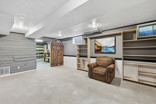 5721 S Moran Dr, Spokane, WA 99223