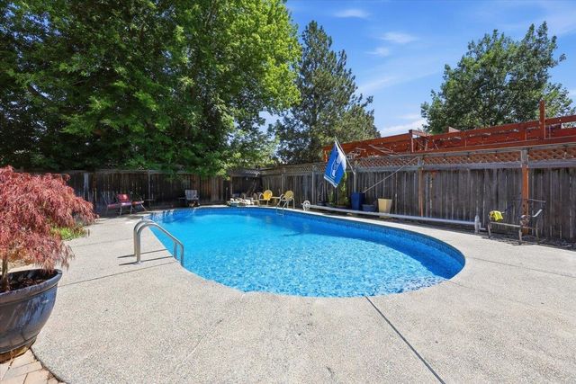 5721 S Moran Dr, Spokane, WA 99223