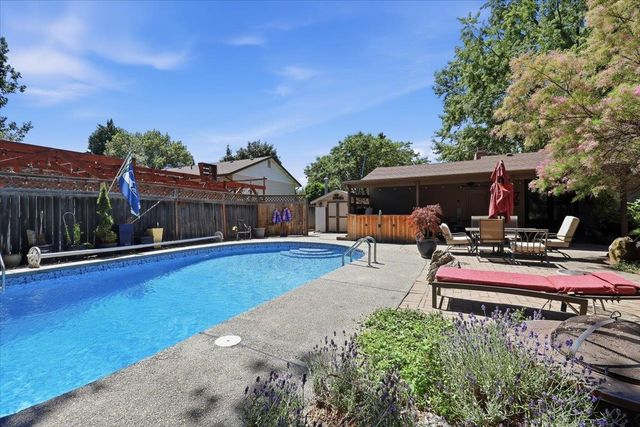 5721 S Moran Dr, Spokane, WA 99223