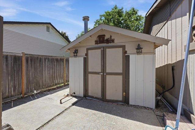 5721 S Moran Dr, Spokane, WA 99223