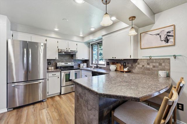 5721 S Moran Dr, Spokane, WA 99223
