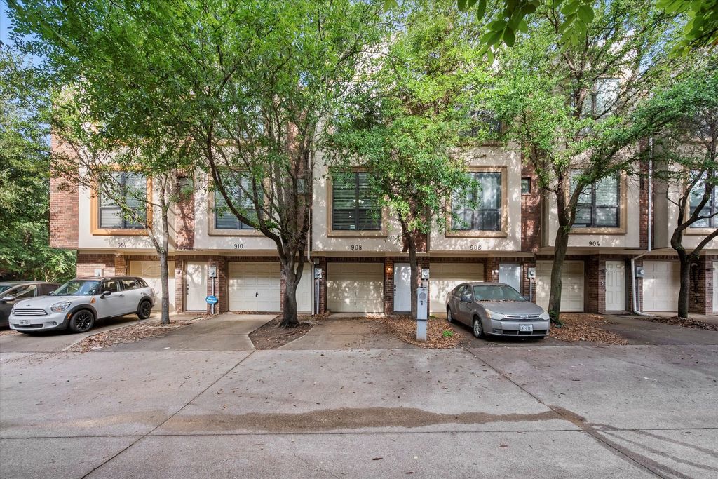 908 Glenn Crossett Street, Arlington, TX 76010