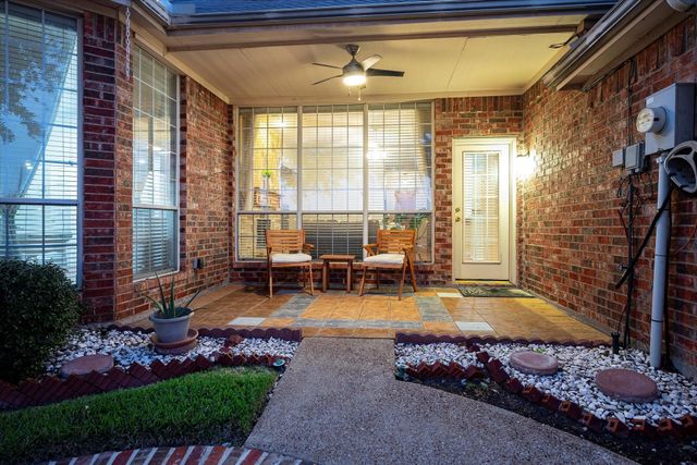 7906 Munich Drive, Rowlett, TX 75089