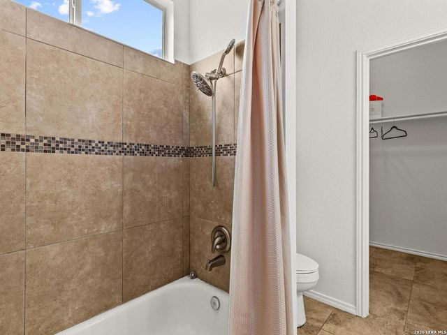 2606 ASHTON VILLAGE DR, San Antonio, TX 78248