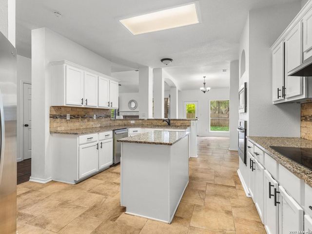 2606 ASHTON VILLAGE DR, San Antonio, TX 78248