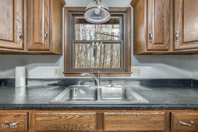 2201 Nantucket Road, Johnson City, TN 37604