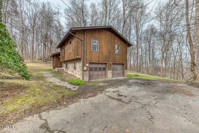 2201 Nantucket Road, Johnson City, TN 37604
