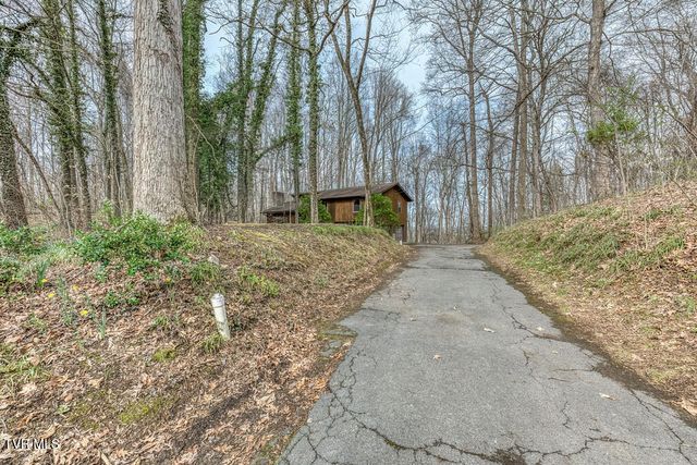 2201 Nantucket Road, Johnson City, TN 37604